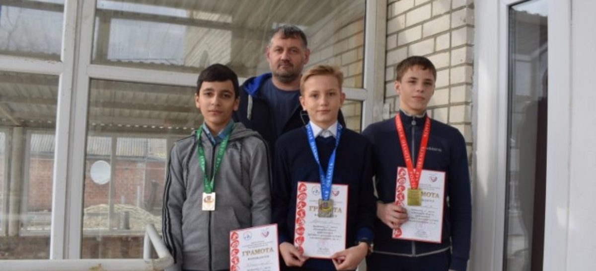 Сальские боксеры поборются за шанс попасть на первенство России