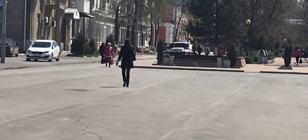 Сальчанин позвонил в полицию, увидев бесхозную коробку в центре города