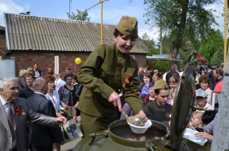 Сотни сальчан приняли участие в праздничных мероприятиях в День Победы