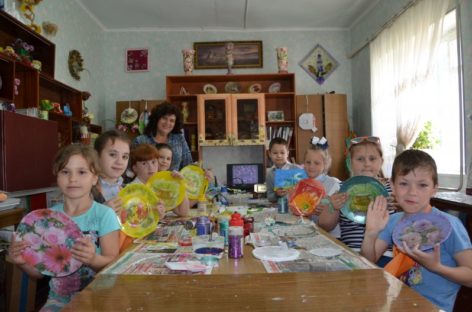 Юные «волшебники» творят чудеса в «Школе чародеев» Жанны Войновой