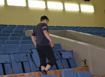 В районном Дворце культуры установили 580 новых кресел