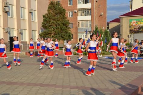 День России в Сальске: спортивные соревнования, викторина и концерт
