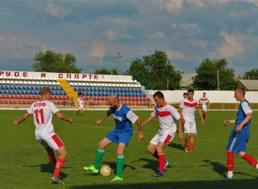 «Опенки» вышли в лидеры чемпионата Сальского района по футболу
