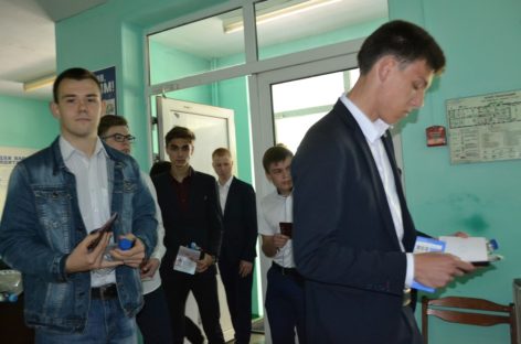 В Сальском районе 230 выпускников успешно сдали ЕГЭ по математике профильного уровня