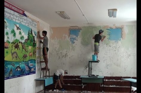 Более 500 килограммов краски — на окна и полы: обновляют Шаблиевскую школу