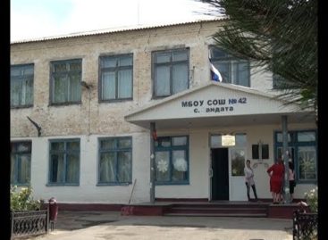 Сандатовской школе не хватает водителей автобуса и преподавателей