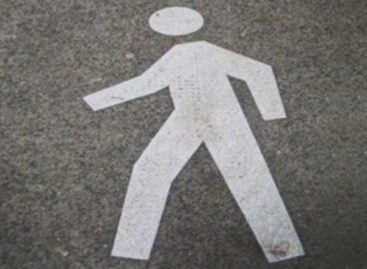 В Сальске ищут родственников погибшего в ночном ДТП на Железнодорожной юноши
