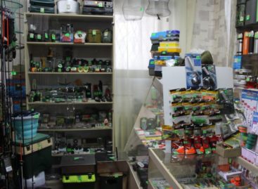 В Сальске сыщики поймали подозреваемого в ограблении рыболовного магазина