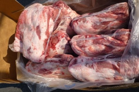В столовой сальского сельхозпредприятия обнаружили мясо без маркировки