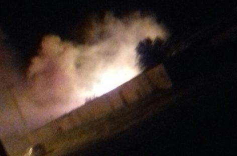 В Сальском районе снова тушили пожар