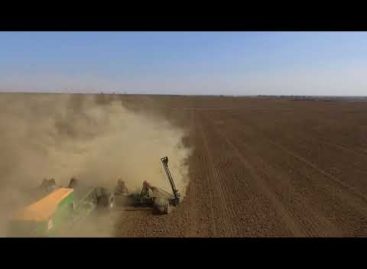 В Сальском районе начался сев пшеницы — видео с коптера