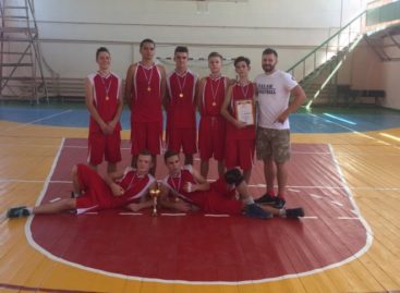 Сальчан приглашают поболеть за баскетболистов 23 сентября