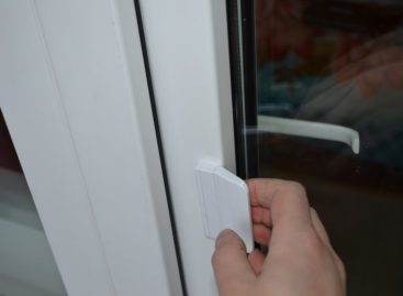 В Сальске через балконную дверь грабители вынесли стиральную машинку и телевизор