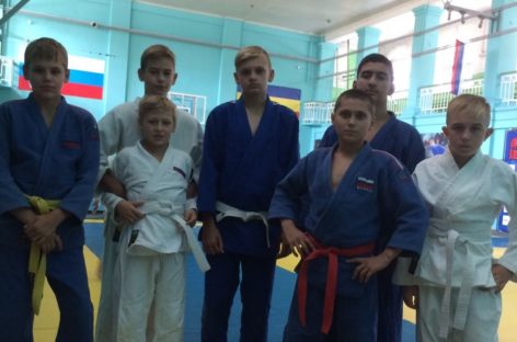 Сальские дзюдоисты завоевали три медали в Таганроге