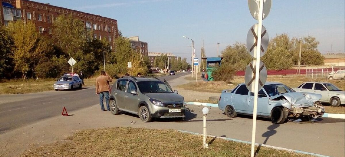 Из-за нарушителя на дороге в Сальске пострадал житель Калмыкии
