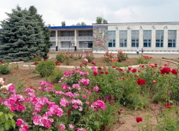 В посёлке Белозёрный идёт ремонт Дома культуры