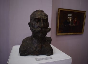 В Сальском музее открылась выставка, посвященная столетию революции