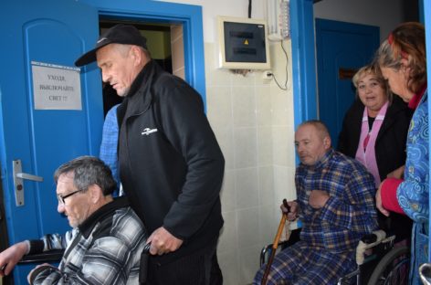 В Сальске эвакуировали лиц без определённого места жительства