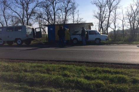 Жительница Пролетарска въехала в автобусную остановку