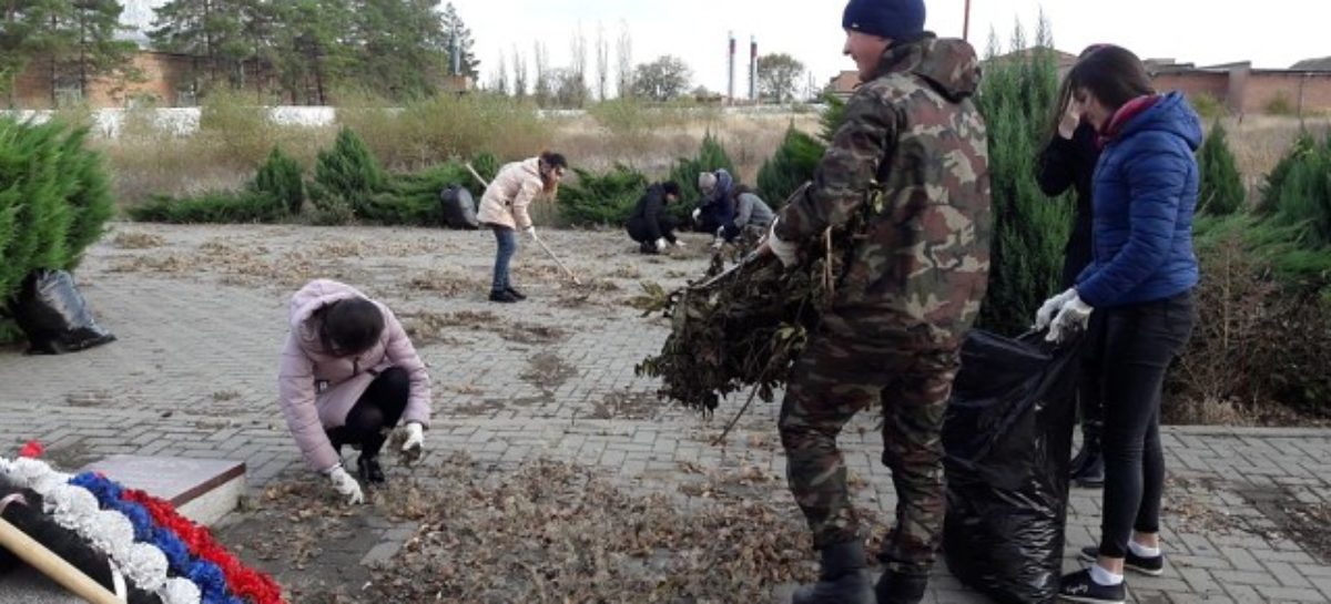 Братскую могилу привели в порядок