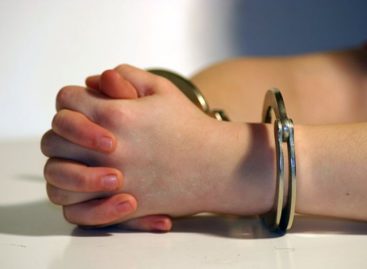 Жительница Сальского района украла драгоценности у ростовчанки