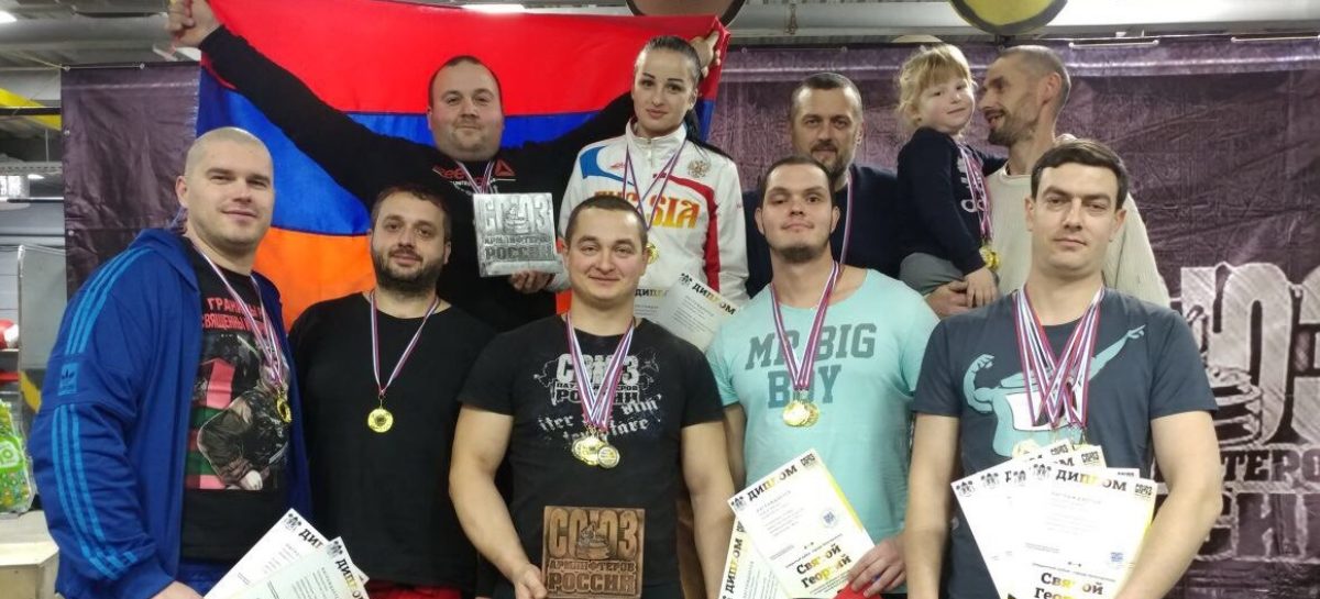 Сальские силачи успешно выступили в Волгодонске