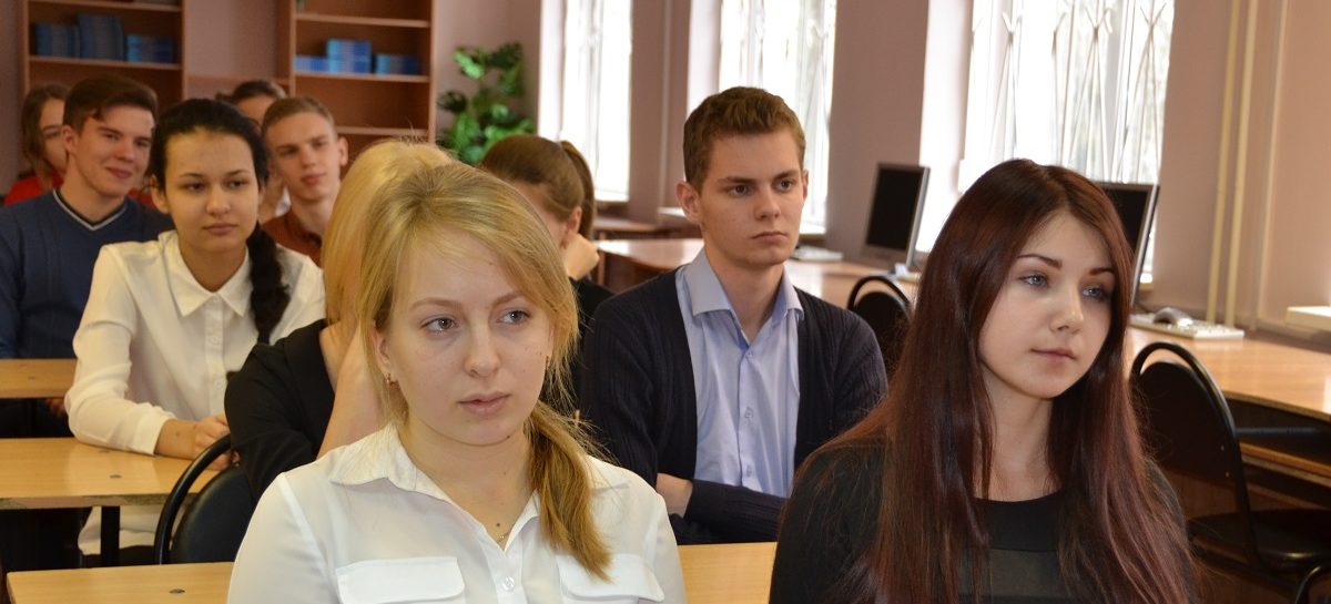 Почти 500 победных и призовых мест заняли сальские школьники на олимпиадах