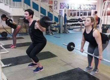 Сальские спортсмены получили подарок от федерации бодибилдинга и фитнеса