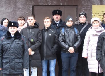 Сальские студенты познакомились с работой транспортной полиции