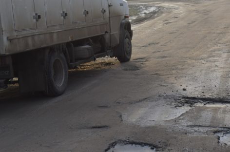 В Сальске хронически не хватает денег на ремонт дорог