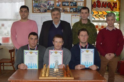 Сальские шахматисты боролись за первенство в клубе «Белая ладья»