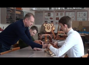 Как сальский мастер увлек школьников уроками технологии