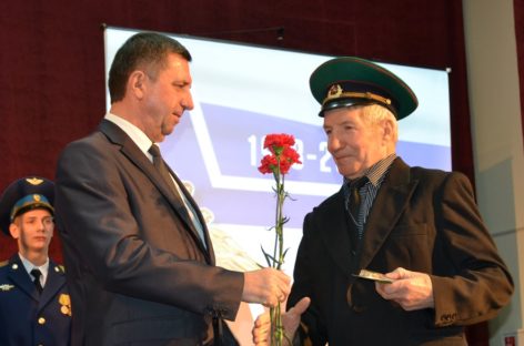 В Сальске поздравили мужчин с 23 февраля