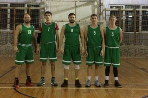 Баскетбол: сальский «Русич» обыграл «Весёлых ребят»