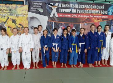 Сальские дзюдоистки встретились на татами в честь праздника