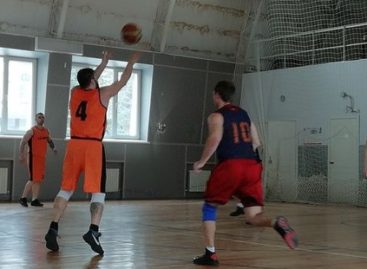 Баскетбол: сальчане в составе «Искры» потерпели первое поражение