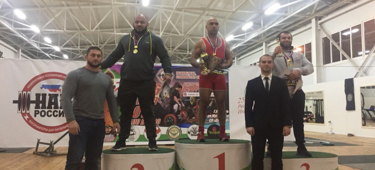 Сальский силач стал абсолютным чемпионом межрегионального турнира