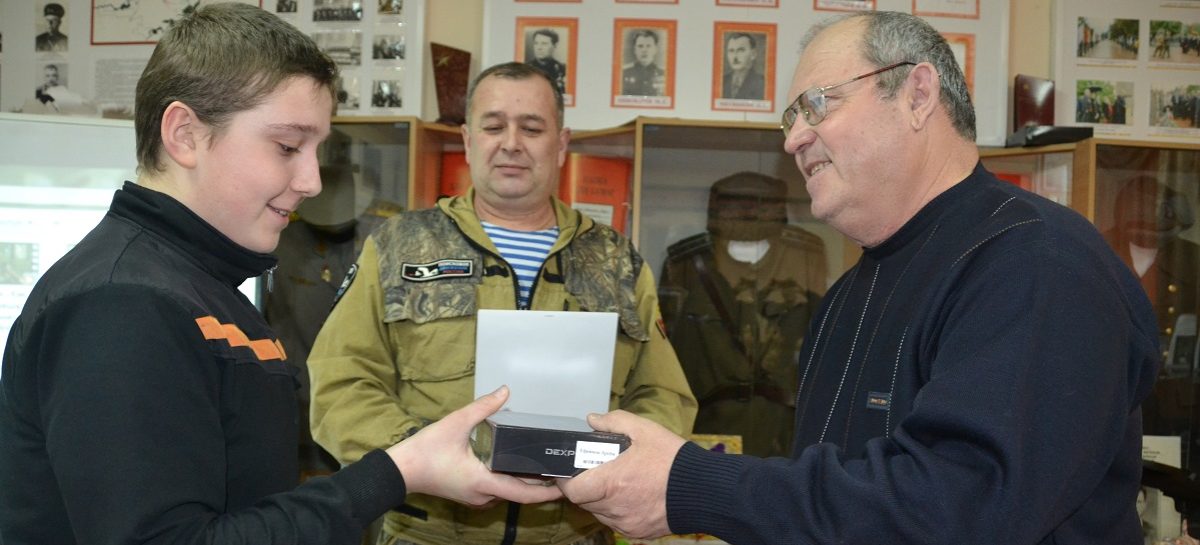 В музее Дома пионеров подвели итоги конкурса детских поделок ко Дню защитника Отечества