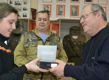 В музее Дома пионеров подвели итоги конкурса детских поделок ко Дню защитника Отечества
