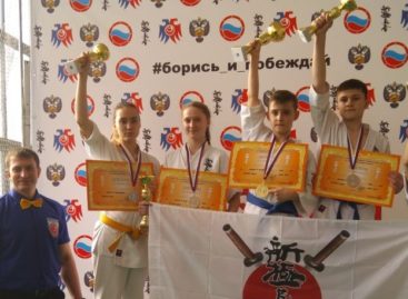 Каратисты киокусинкай из Сальска завоевали право выступить на первенстве России