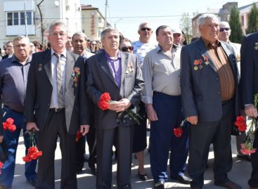 Сальские ликвидаторы собрались на митинг к 32-й годовщине аварии на ЧАЭС