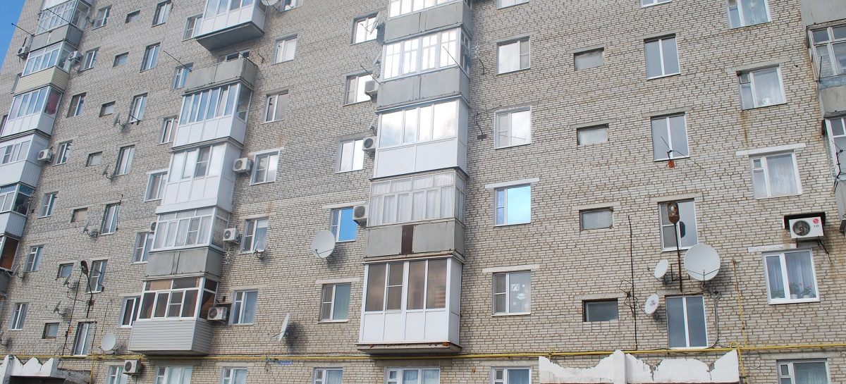 Жильцы двух многоэтажек в Сальске несколько месяцев получали по две квитанции