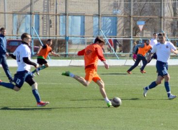 Сальские футболисты снова встретились с волгодонцами