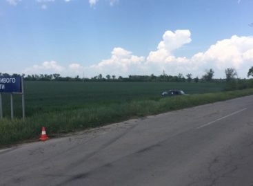 В Сальском районе в результате аварии опрокинулась «семёрка»
