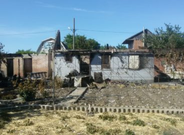 На Бровках пожар на улице Грушевой оставил без жилья семью