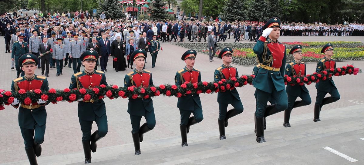 Сальские ветераны приняли участие в торжествах в столице Дона