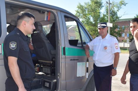 В Сальске приставы и сотрудники ГИБДД провели совместный рейд