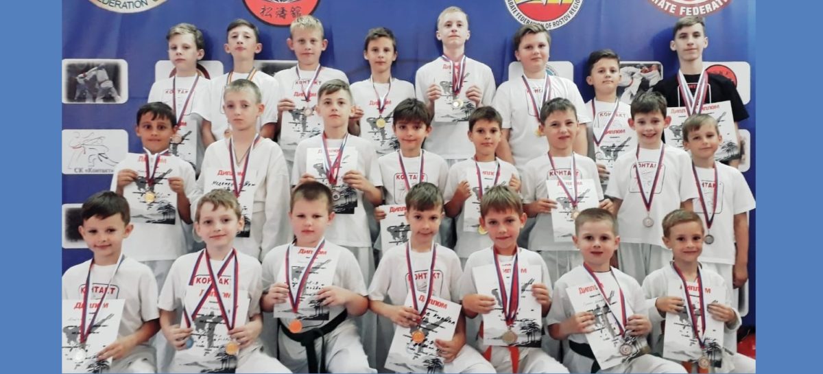 Сальские каратисты преодолели «Ступени мастерства»