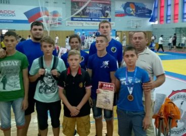 Спортсмены из Сальска боролись на татами в Севастополе