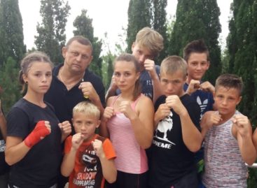 Сальские рукопашники потренировались в Крыму